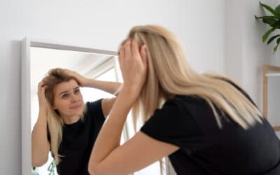 Estrés y cabello: cómo afecta realmente a la caída